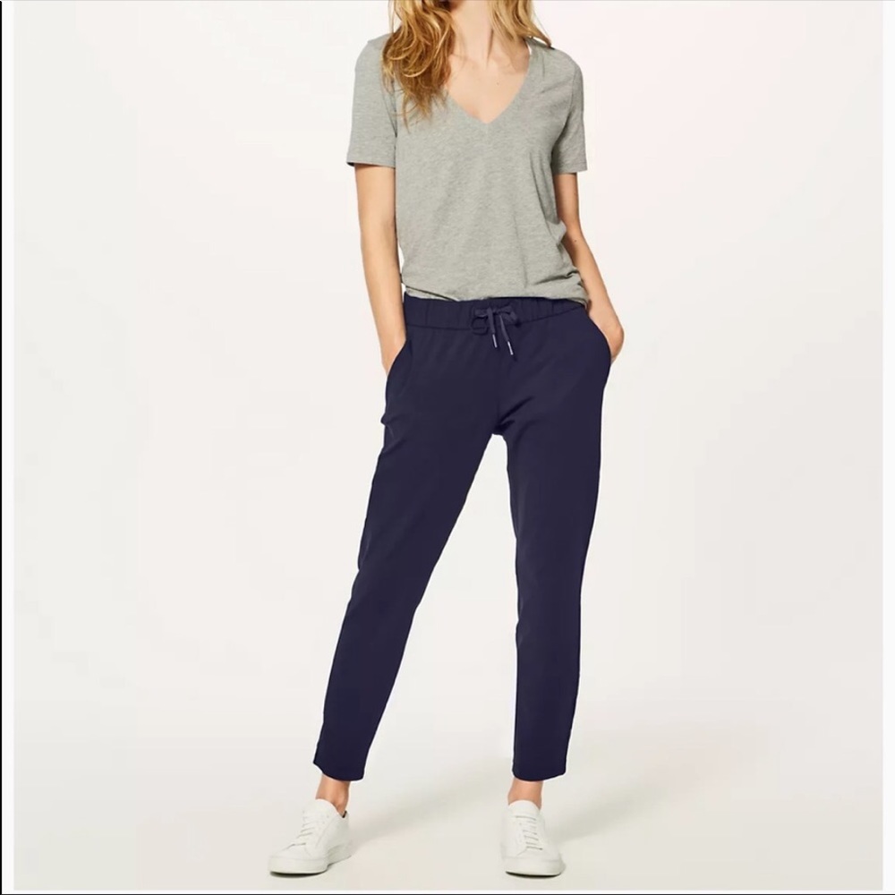 Lululemon womens on the fly pant navy size 12